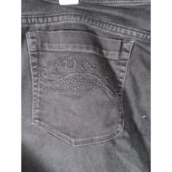 Izod Women's Just Right Bootcut Embroidered Black Pants Soft Denim Size 22W - Picture 6 of 8